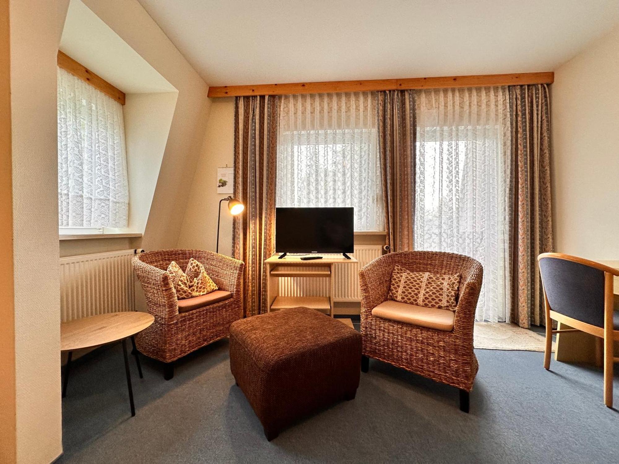 Pension Zum Loewen, Parkplatz, Fruehstueck, Wlan, Zentral Bad Steben Exterior photo