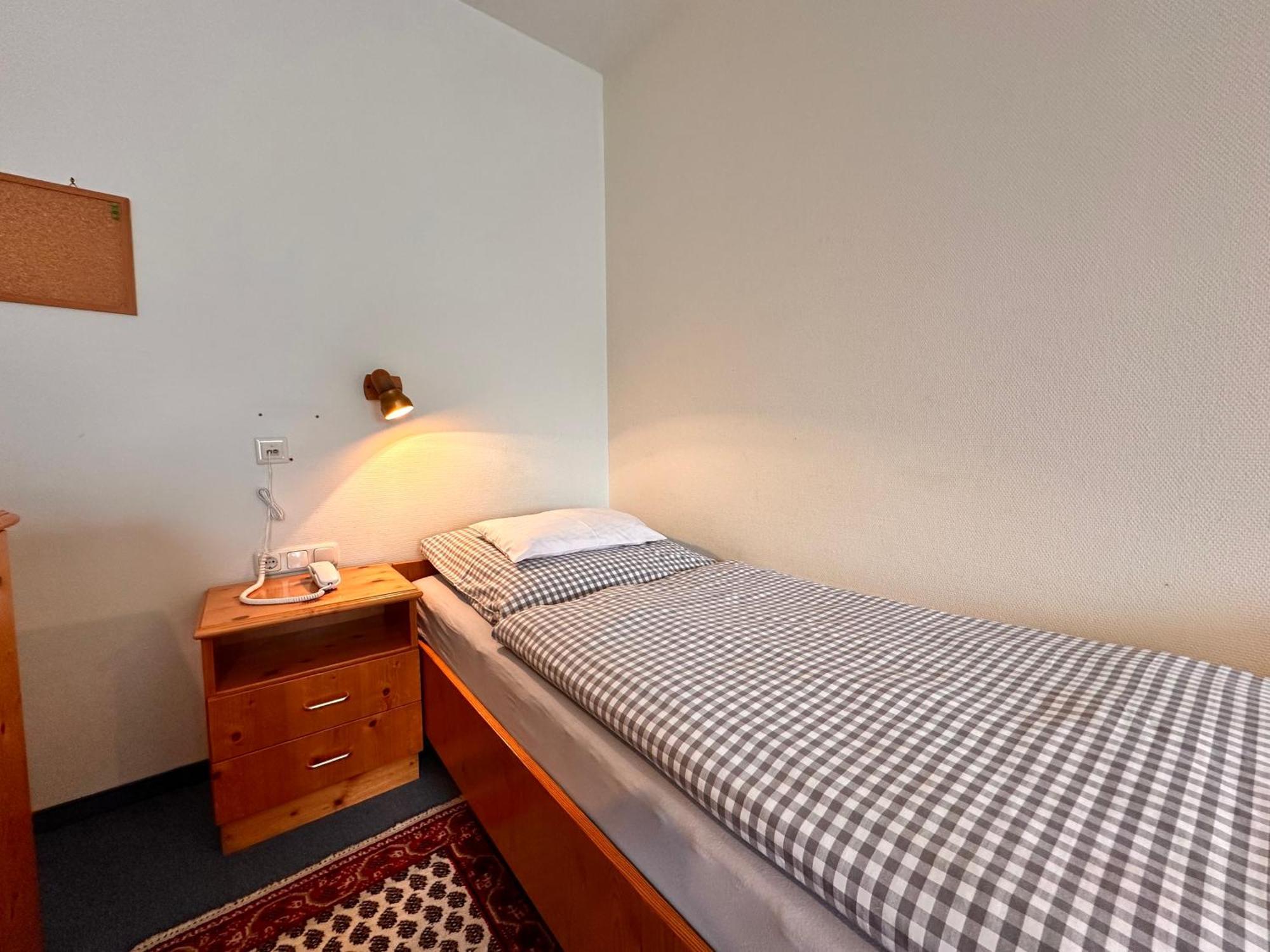 Pension Zum Loewen, Parkplatz, Fruehstueck, Wlan, Zentral Bad Steben Exterior photo