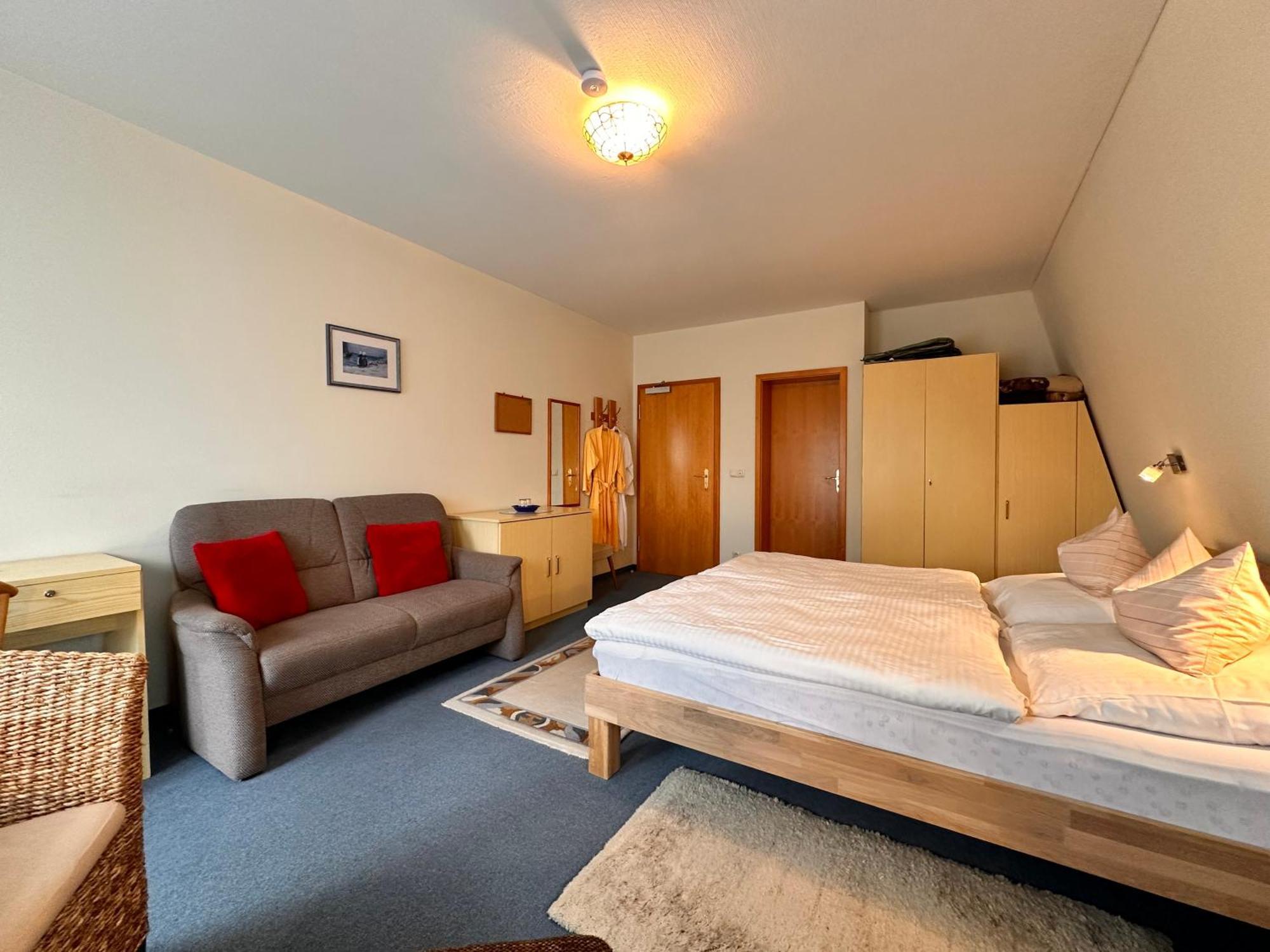 Pension Zum Loewen, Parkplatz, Fruehstueck, Wlan, Zentral Bad Steben Exterior photo